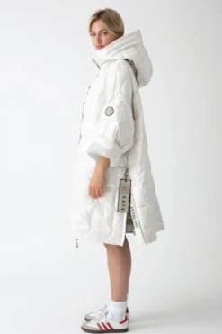 BELLA JAKKE POP. White BELLA