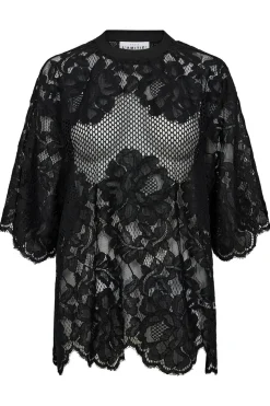 Curvey Lace Hem Tee Black HL10222