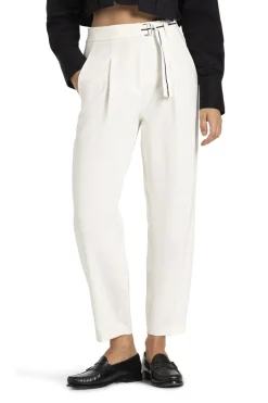 Elaine OffWhite 0349 02 6052