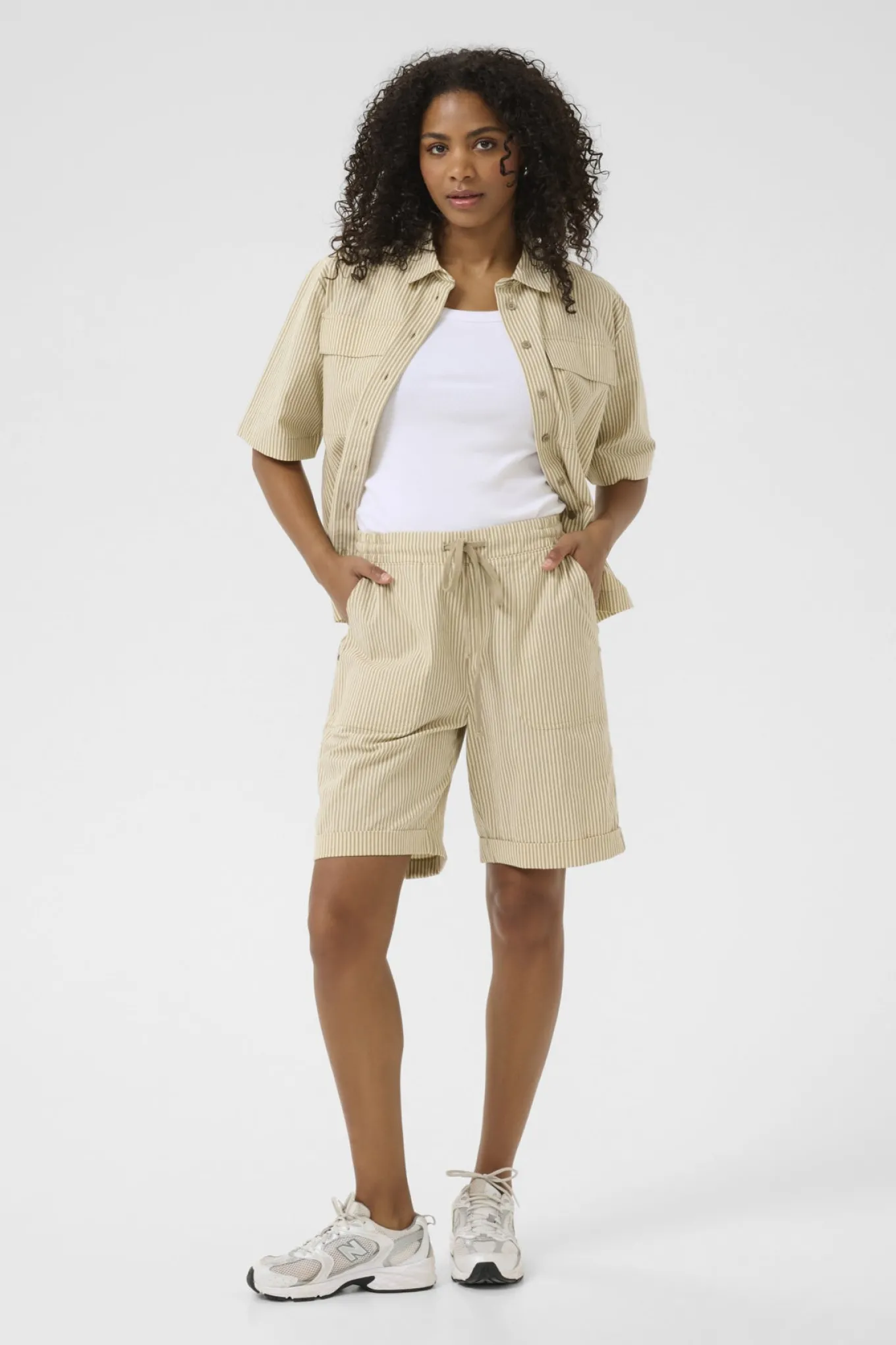 KAnaya Striped Shorts Chincilla / White stripe 10509008