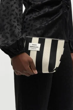 Knit Stripe Hof MakeUp Bag Black 205181
