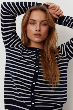 SNOS432 Dark Blue Stripe SNOS432