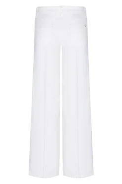 Tess White 0096 15 9049